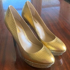 BCBG Generation Gold Pumps 7.5